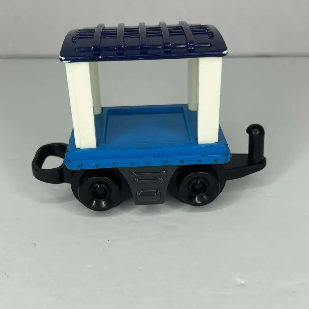 Fisher-Price GeoTrax Blue and White Freight Cargo Train Car